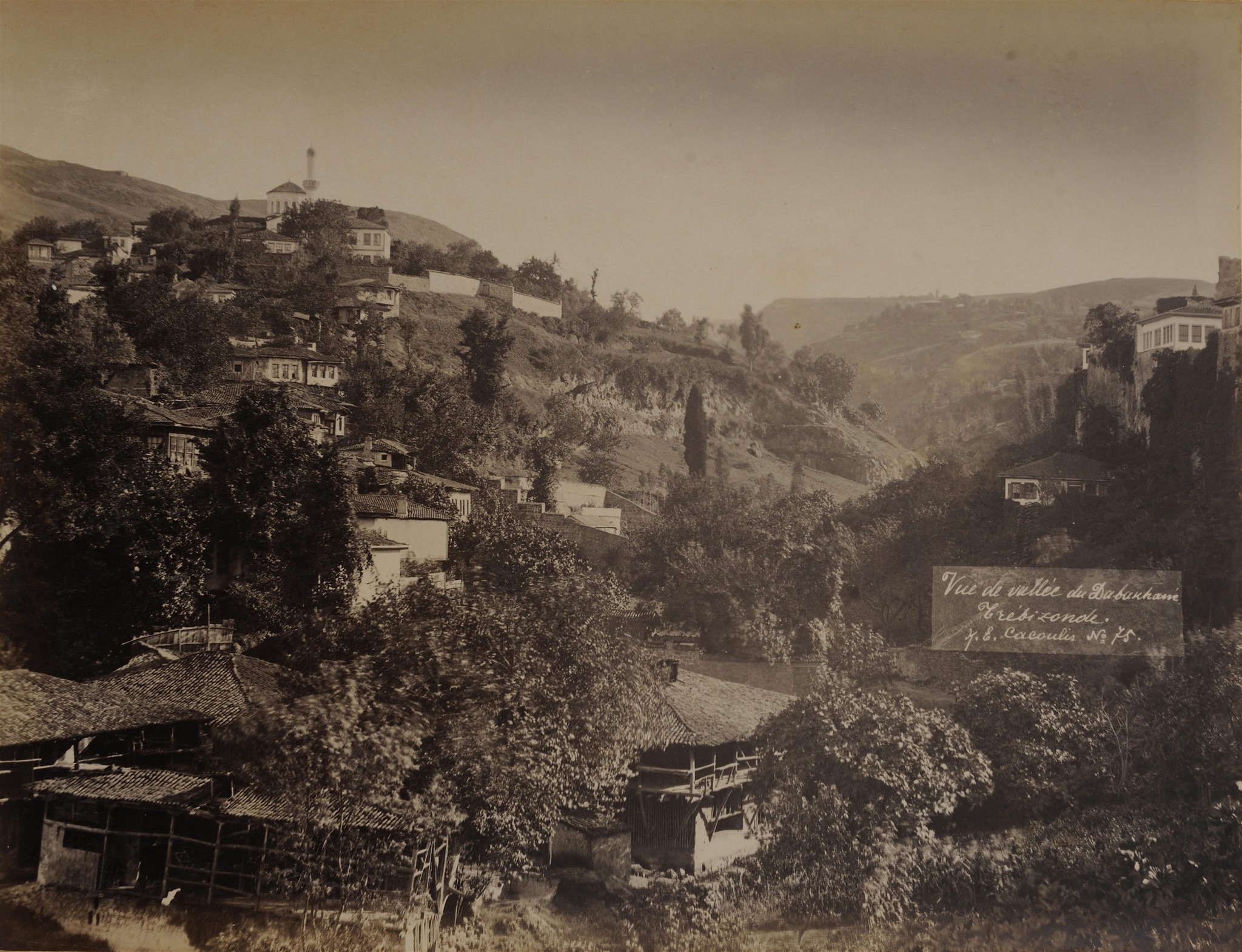 DABAĞHANE VADİSİ’NDE  KIRPINTI / PIRTIK DÜKKANI